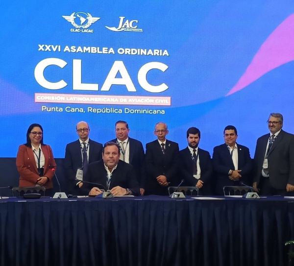 Firma de un importante Memorando de Entendimiento (MoU) que busca avanzar en la liberalización del transporte aéreo de pasajeros y carga.