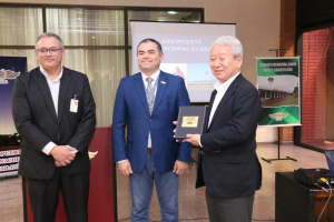 El Presidente de la Agencia de Cooperación Internacional del Japón (JICA), se reunió con autoridades de la DINAC en el Aeropuerto Internacional Guaraní.