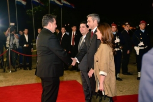 El Presidente de la República, Mario Abdo, partió desde el Aeropuerto Internacional Silvio Pettirossi con destino final a Taiwan (China).