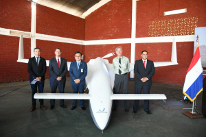 Presentación del Berkut MBOPY - Aeronave no triuplada (VANT Clase III)
