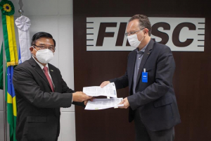 Firma de la ADENDA al Acuerdo de Cooperación Nro. 055/2019 entre el Servicio Nacional de Aprendizaje Industrial (SENAI) y la Dirección Nacional de Aeronáutica Civil (DINAC)