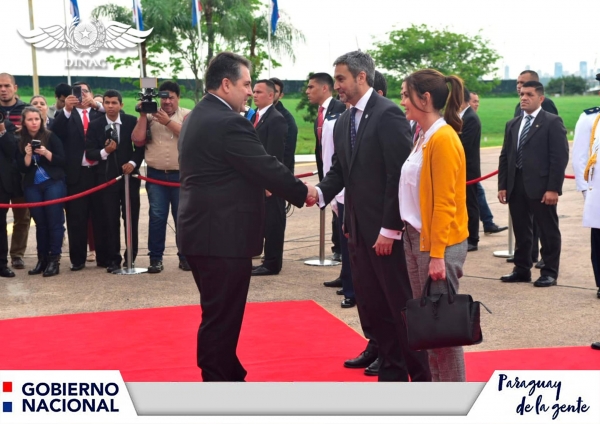 Recibimos al Presidente Mario Abdo y Señora Esposa.