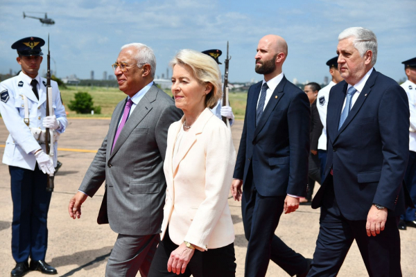 DINAC desplegó operativo especial para la llegada de autoridades por la firma del acuerdo UE–Mercosur.